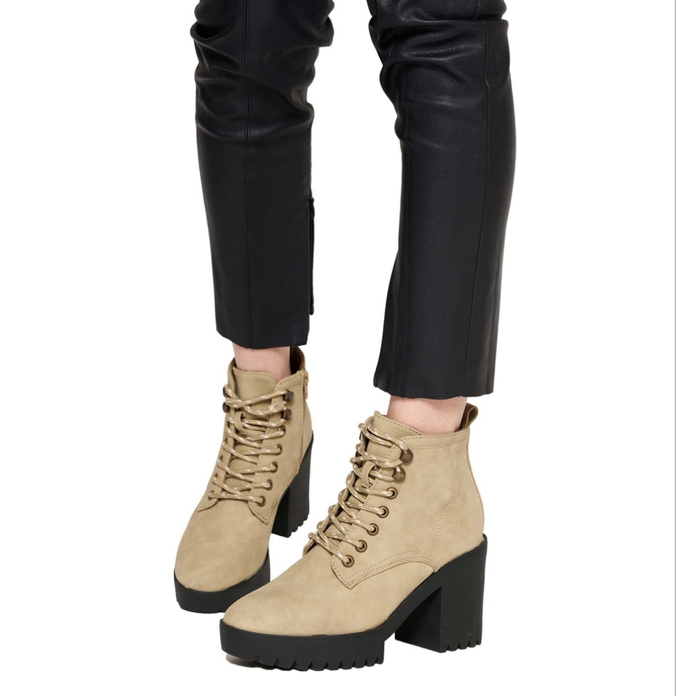 SEVEN7 FOOTWEAR Flatiron Boot - Picture 7 of 7
